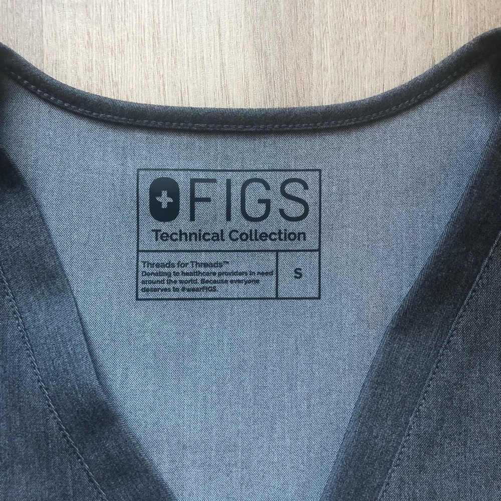 Fish Scrub Set. Graphite. Small. Jogger - Picture 3 of 7